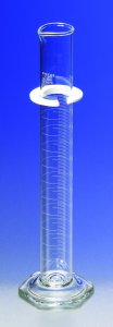 Pyrex� single metric scale graduated cylinder, calibrated to deliver 