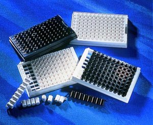 Corning� 1 x 8 Stripwell� 96 well plates CLS3924-100EA