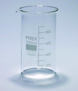 Pyrex� Berzelius beakers, graduated, tall form with spout, with printed trace code SLW1015/22D-10EA