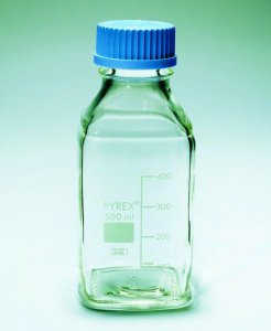Pyrex� Media-Lab Bottles, square, with cap and pouring ring, with printed trace code SLW1520/10D-10EA