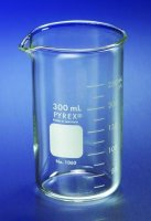 Pyrex� Berzelius graduated beaker, tall form with spout 
