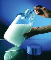 Duran� GLS 80 wide mouth graduated laboratory bottles with cap and pouring ring 